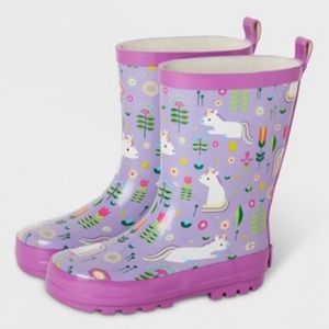 Rainbows and unicorns kids garden lilac rain boots outdoor 7/8 Kid Made Modern‎